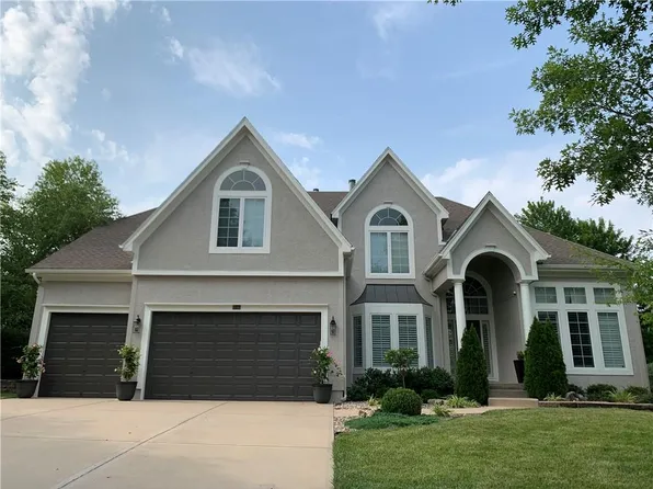 3246 W 132nd Ter, Leawood, KS 66209
