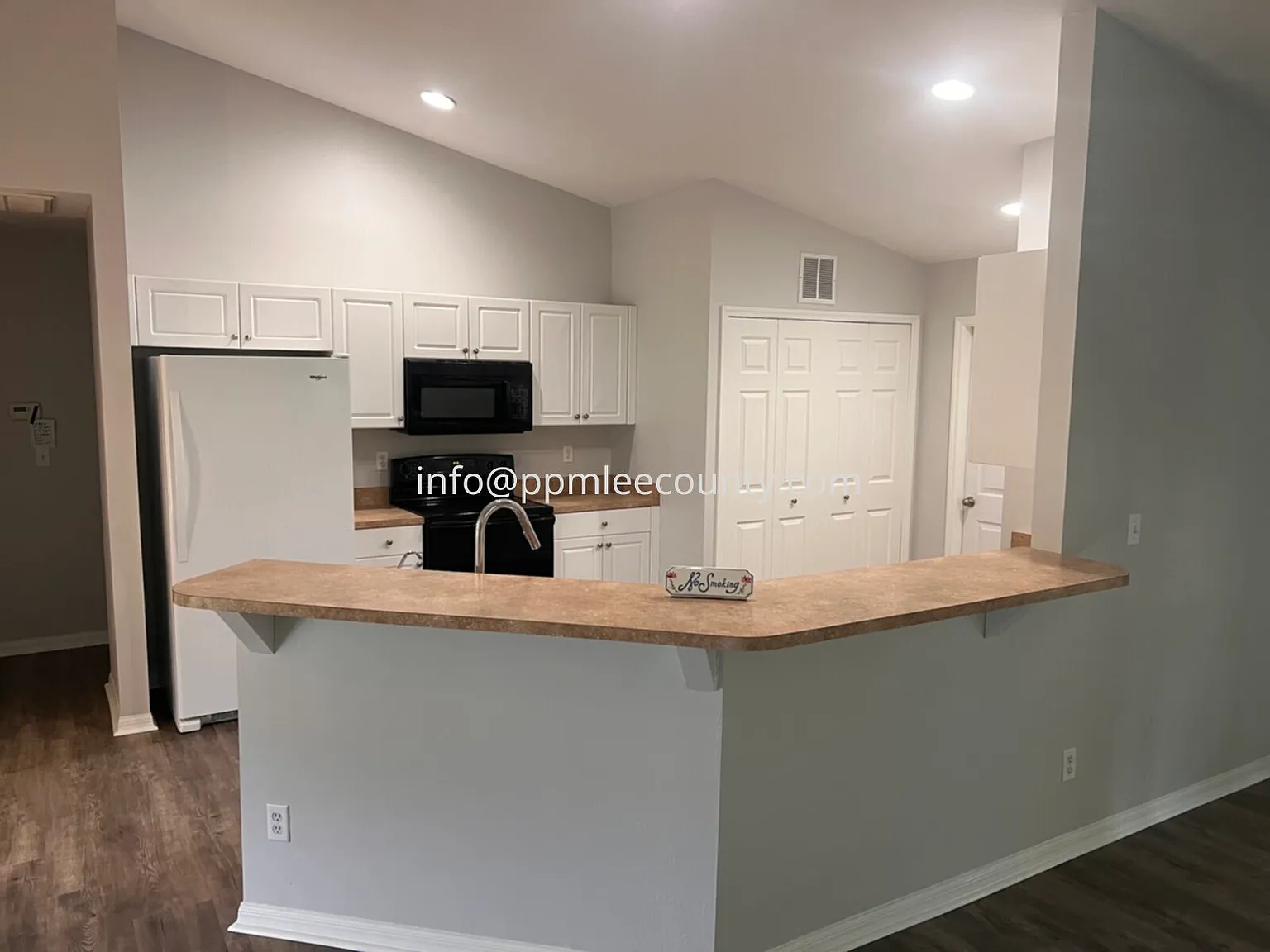 3 bed, 2.0 bath, 1639 sqft, $1,995 — Photo 2