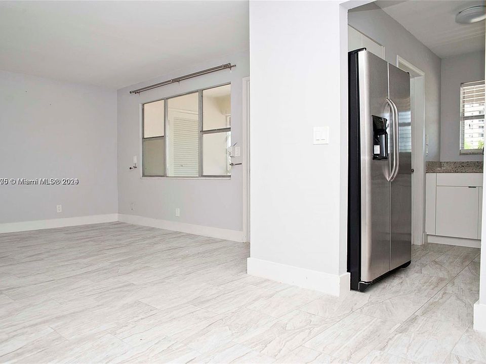 1st image of 300 Layne Blvd APT 305