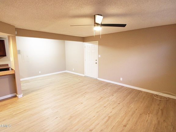 5th image of 424 W BROWN Road #105