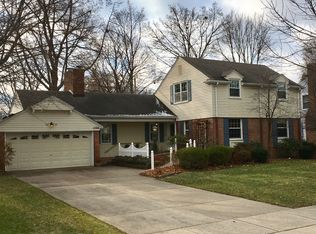 1200 Yorkshire Rd, Birmingham, MI 48009