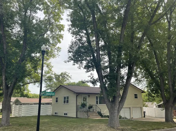 505 Washington Ave, Marshall, MN 56258