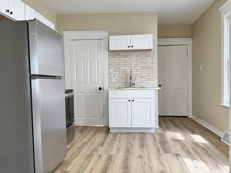 2034 Avenue A #1 — Photo 2