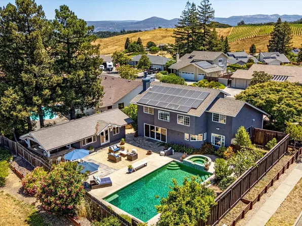 3412 Royal Court, Napa, CA 94558