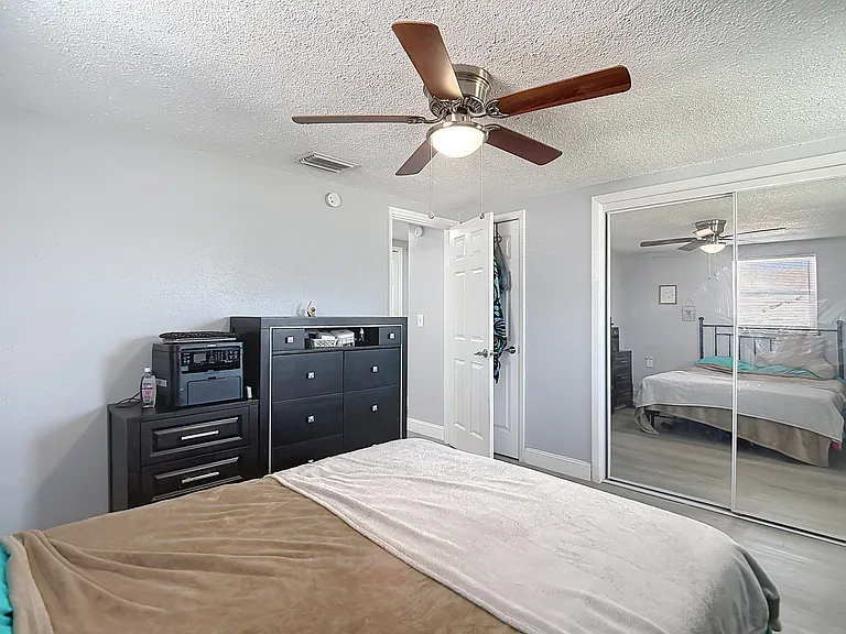 5913 Appletree Rd — Photo 7