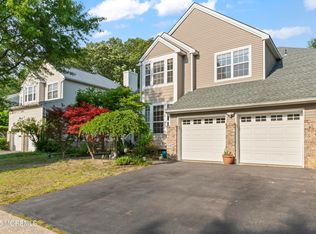 5 Mulberry Ln, Holmdel, NJ 07733