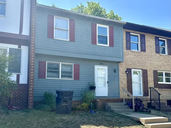 1209 Mountain View Dr, Harrisonburg, VA 22801