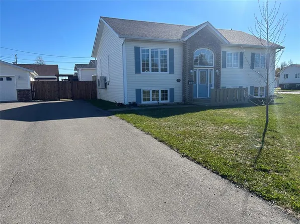 14 Andrews Crescent, Grand Falls-Windsor, NL A2A2Y6