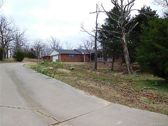 2nd image of 292 Blue Jay Cir
