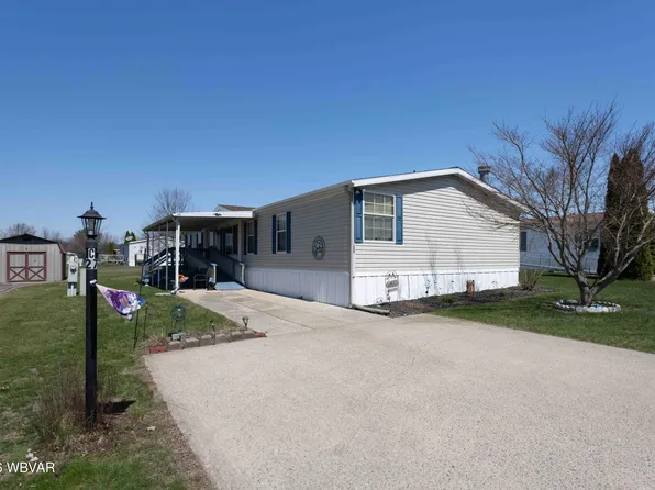 27 Center St, Watsontown, PA 17777