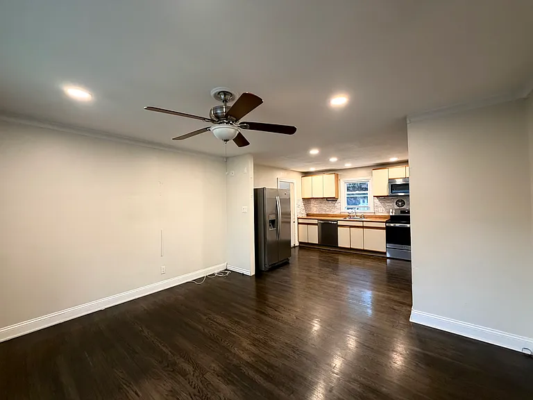 49 Maple Dr #1 — Photo 7