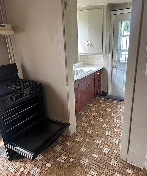 316 Summit St — Photo 3