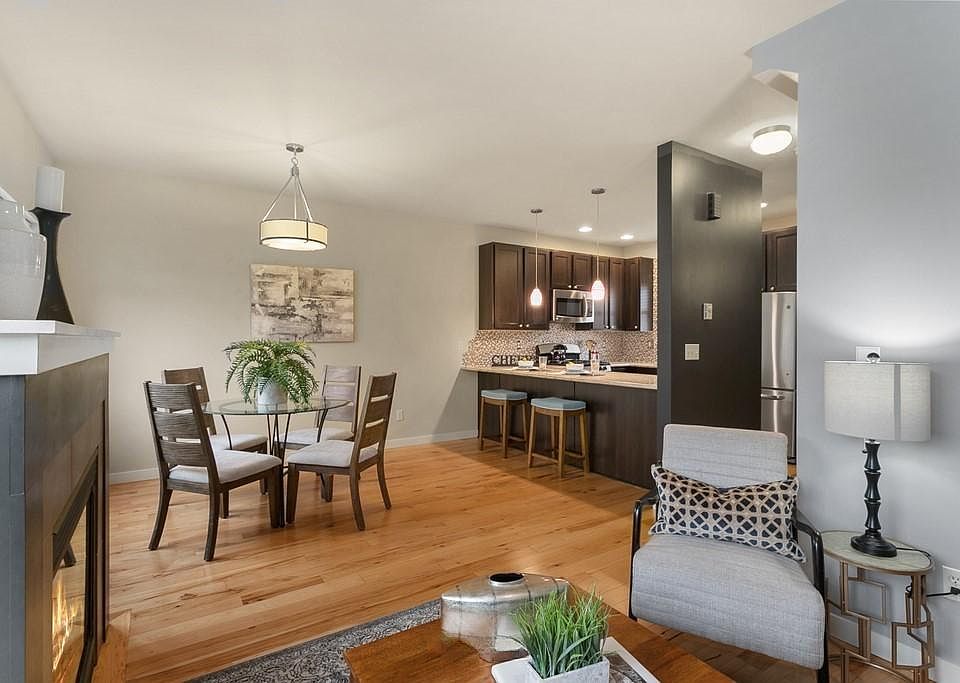 2nd floor - living room to dining area