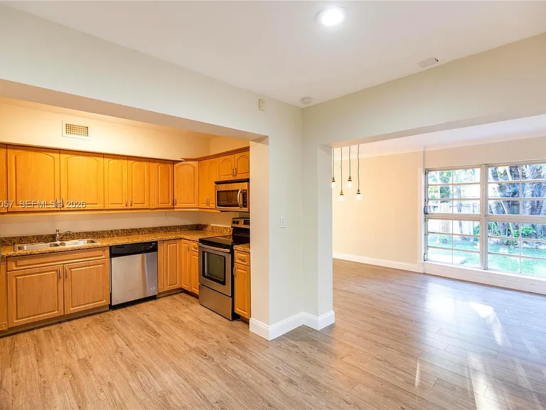 5451 SW 80th St — Photo 7