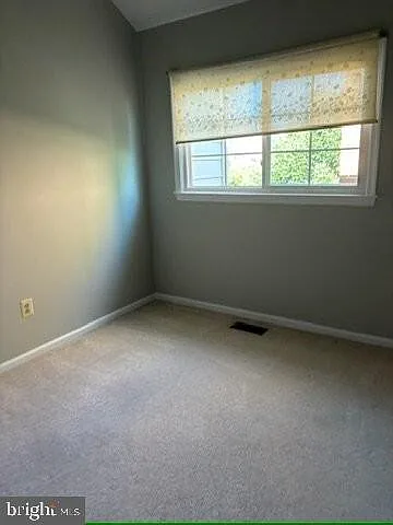 5142 Woodford Dr — Photo 2