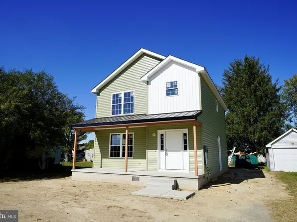 11 W High St, Felton, DE 19943