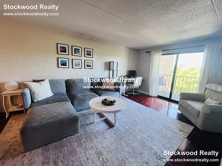 165 Quincy Shore Dr #C42 — Photo 1