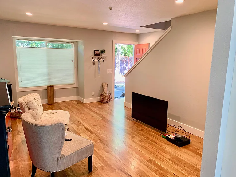 418 Piper St #3 — Photo 10