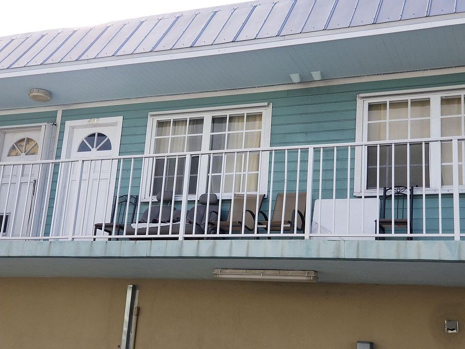 1st image of 3255 Flagler Ave APT 406
