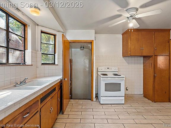 3rd image of 4121 Harvard Rd