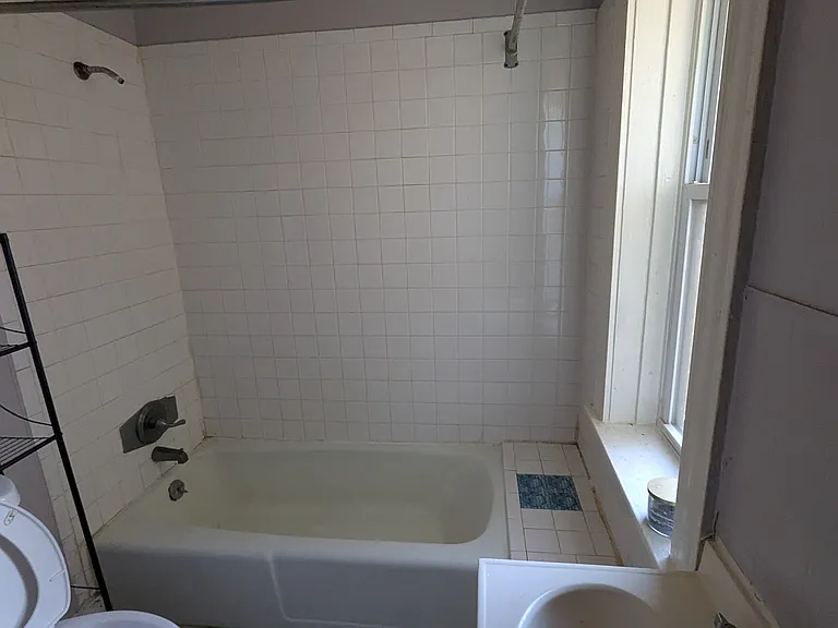 154 Washington St #2 — Photo 4