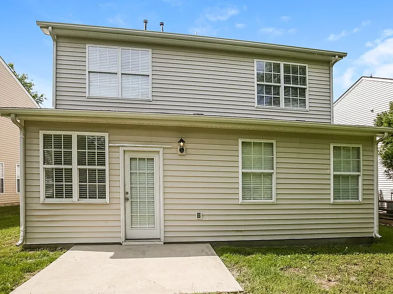 4712 Abercromby St — Photo 16