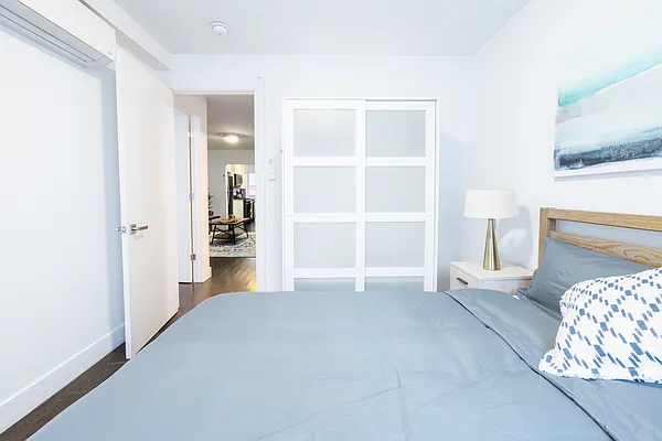 Rented by Urban Furnished LLC | media 20