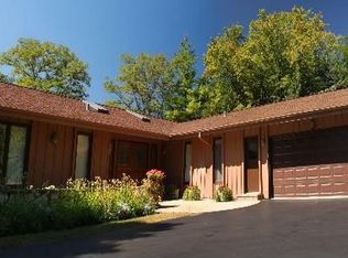 118 Joan Dr, Barrington, IL 60010
