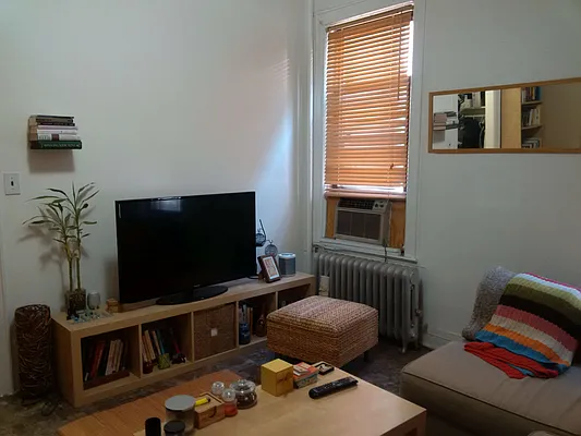 Rented by Halvatzis Realty | media 1