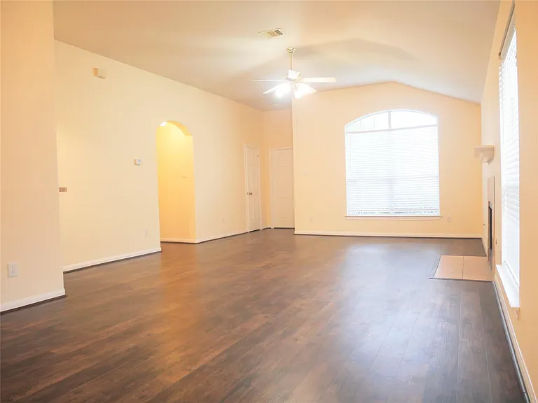 2311 Flint Brook Ct — Photo 8