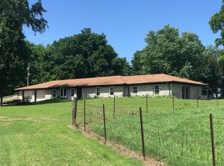 8255 Hunts Rd, New Harmony, IN 47631