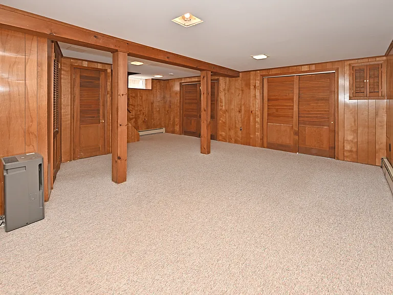 264 Morse Ave — Photo 20