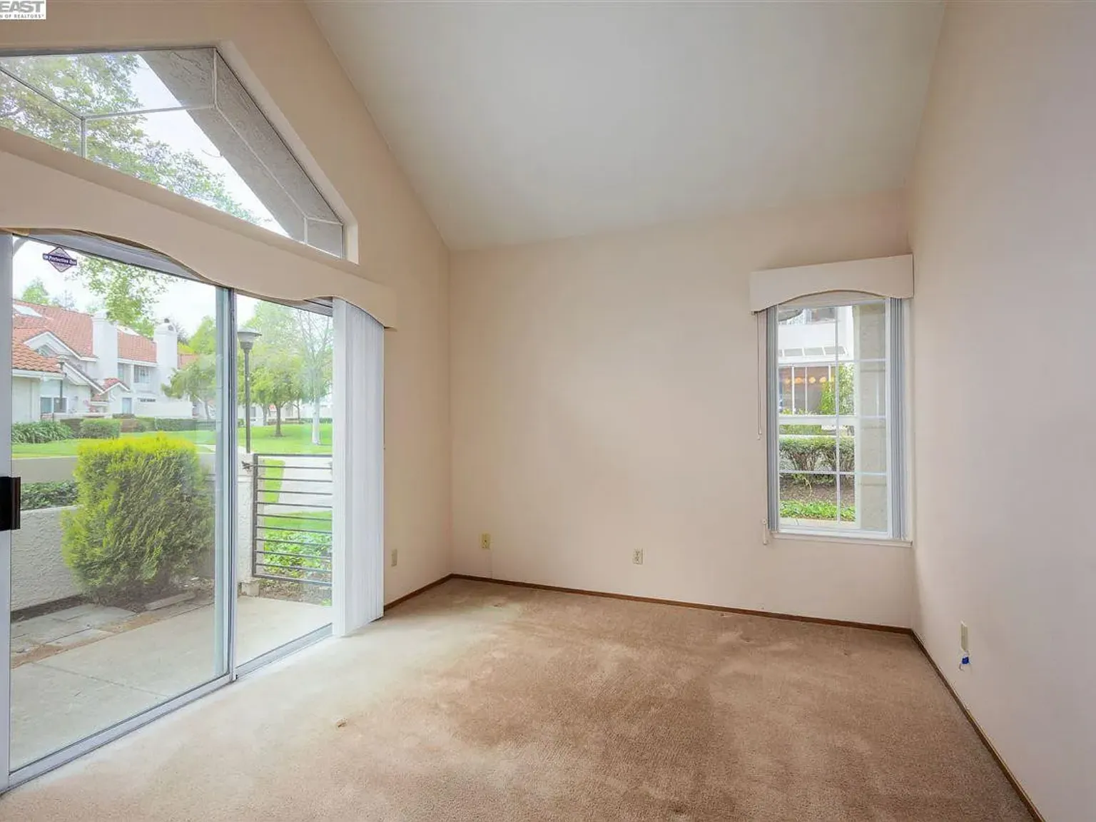 2 bed, 1137 sqft, $3,550 — Photo 2
