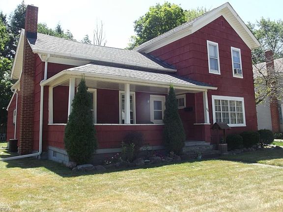 3rd image of 706 Eastlawn St