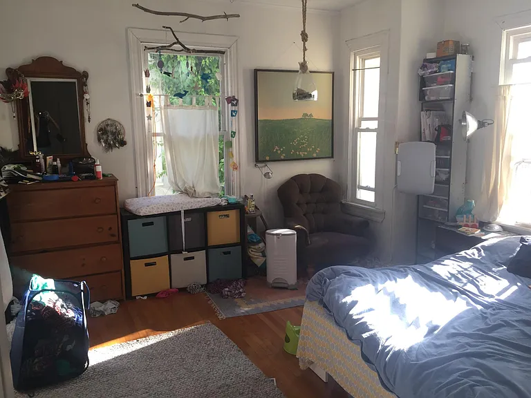 8 Perry St — Photo 9