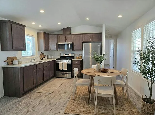 3825 N Nellis Blvd #80 — Photo 2