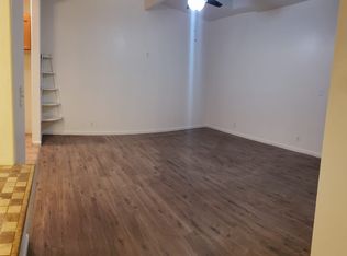 1225 S Conyer St, Visalia, CA 93277