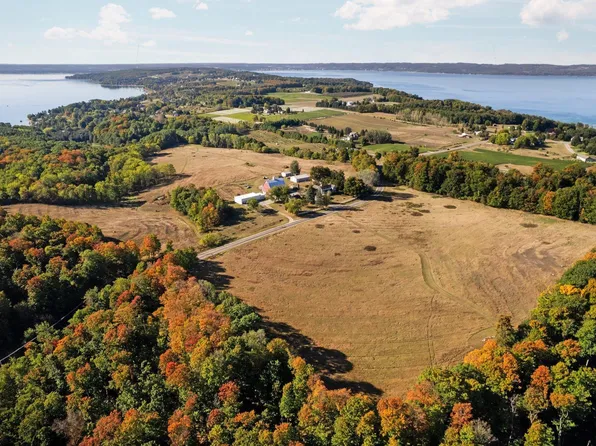 1378 Gray Rd, Traverse City, MI 49686