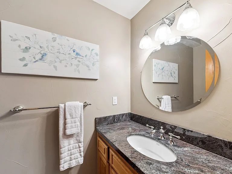 926 Tanglewood Dr — Photo 16