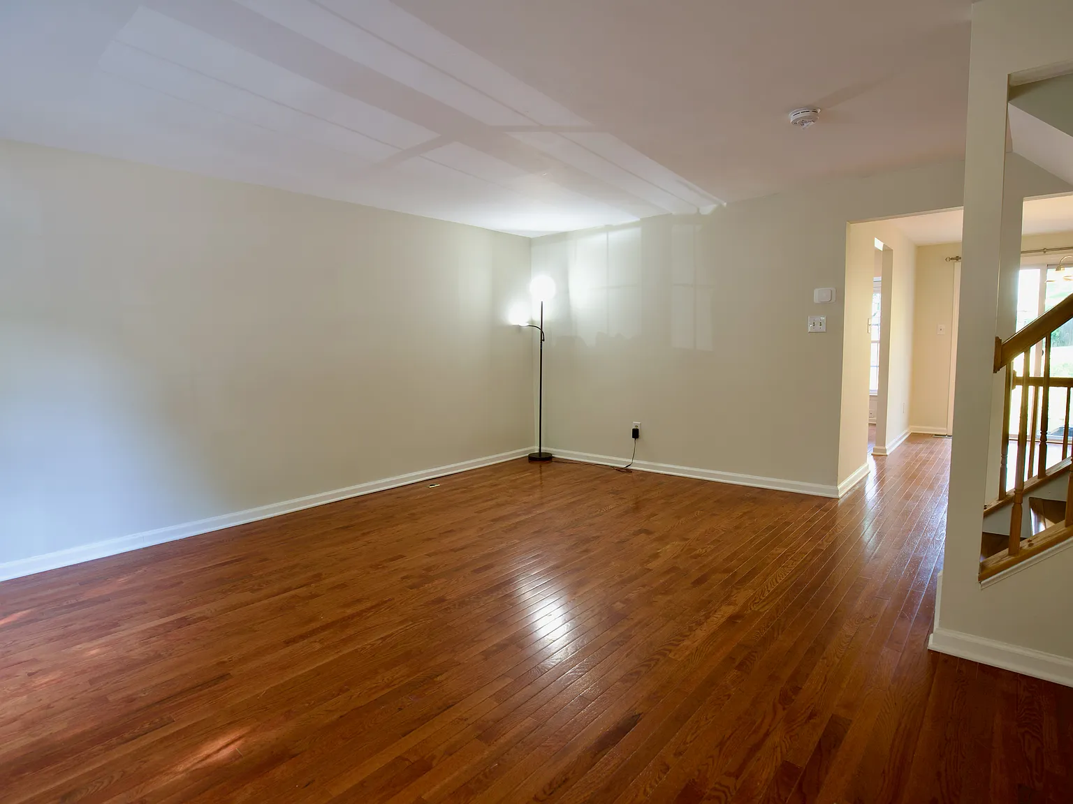 2 bed, 2.5 bath, 1200 sqft, $2,800 — Photo 3
