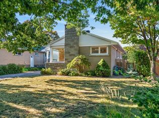2173 Rushton Rd W, Ottawa, ON K2A1N6