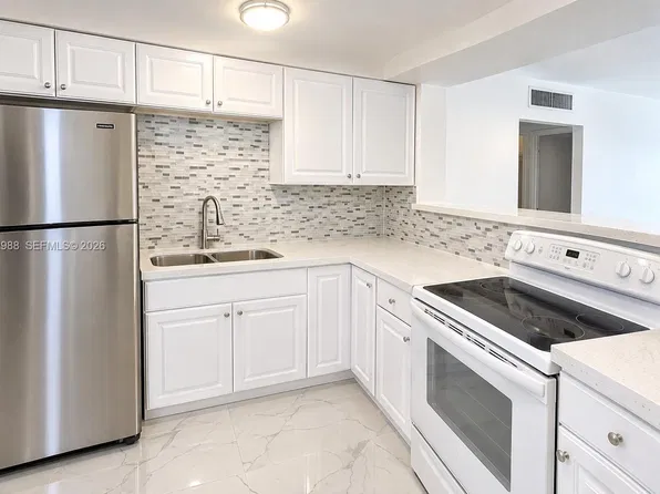 18642 NE 18th Ave APT 222, Miami, FL 33179