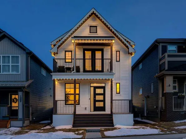 1005 Chinook Gate Heath SW, Airdrie, AB T4B 5C9