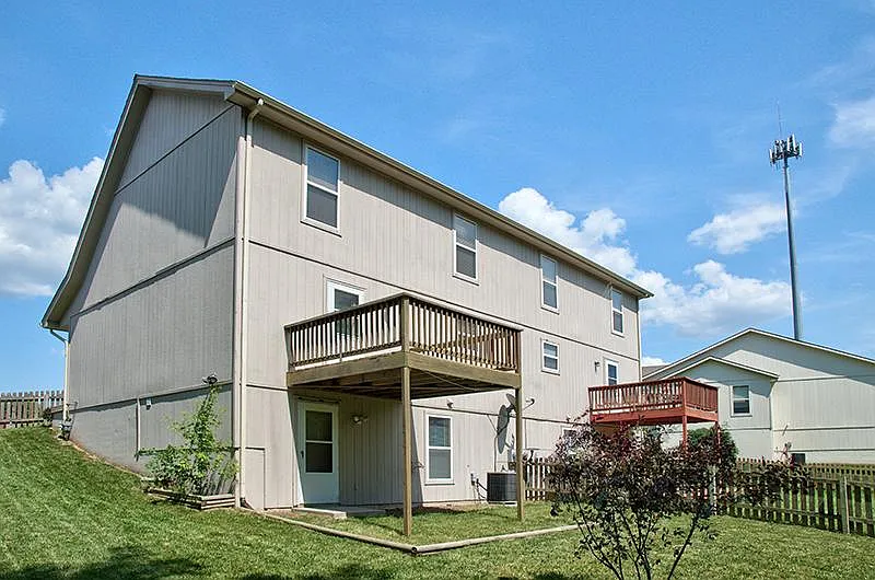 Building Photo - 1869 Chickadee Dr