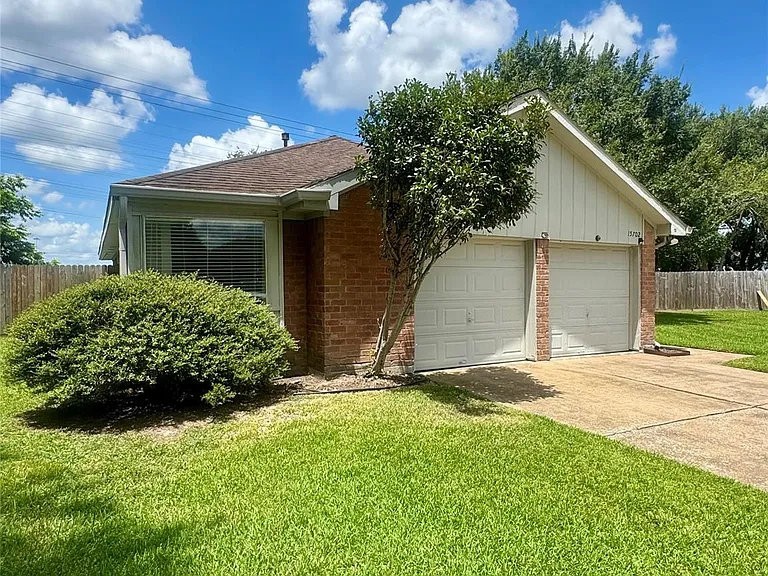 15702 Roxton Ridge Dr — Photo 6