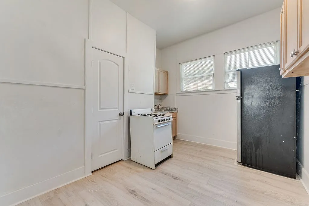 1615 Alston Avenue - D — Photo 4