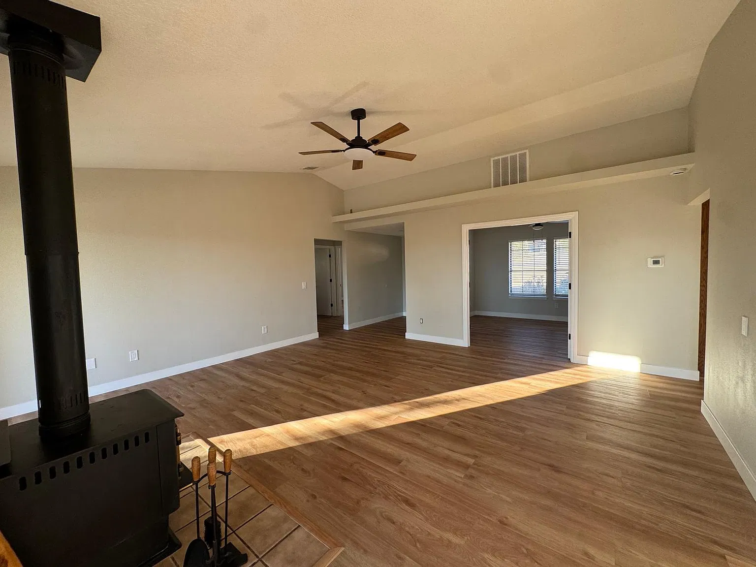 2 bed, 1568 sqft, $2,200 — Photo 3
