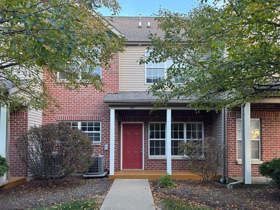 585 Clayton Cir #C, Sycamore, IL 60178