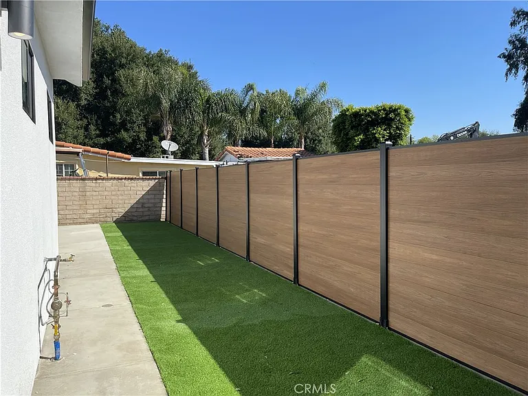 9626 Stonehurst Ave — Photo 30