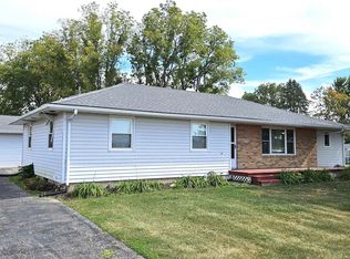 2946 Locust St, Seward, IL 61077